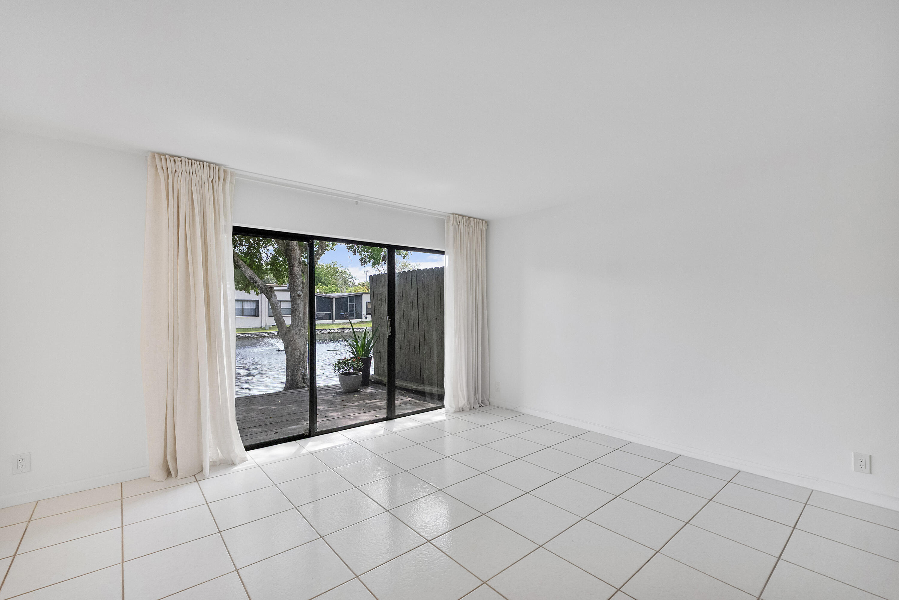 9717 North New River Canal Road, Unit 409 Plantation, FL 33324 - Photo 7 of 50 9717 N New River Canal Rd_030