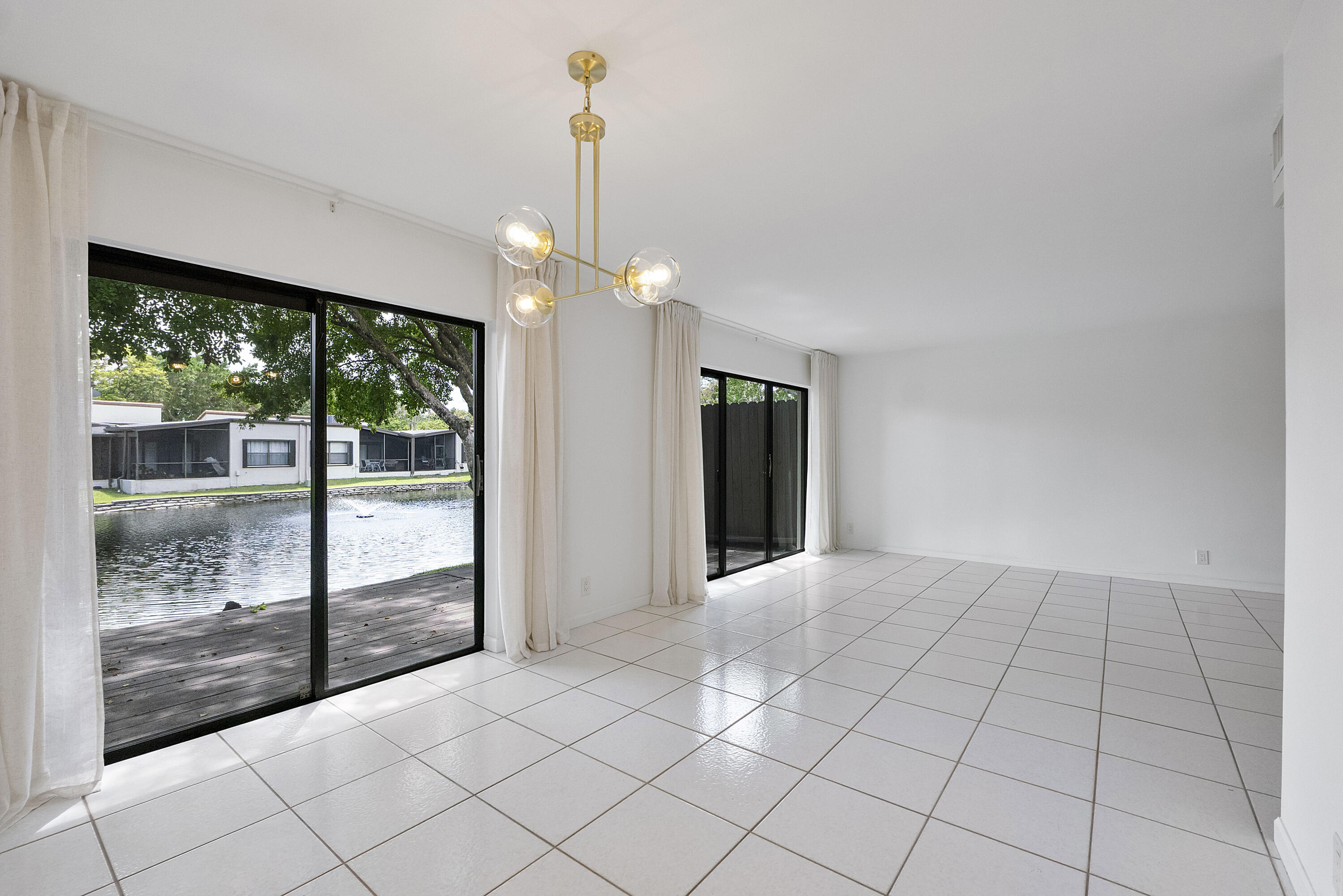 9717 North New River Canal Road, Unit 409 Plantation, FL 33324 - Photo 10 of 50 9717 N New River Canal Rd_033