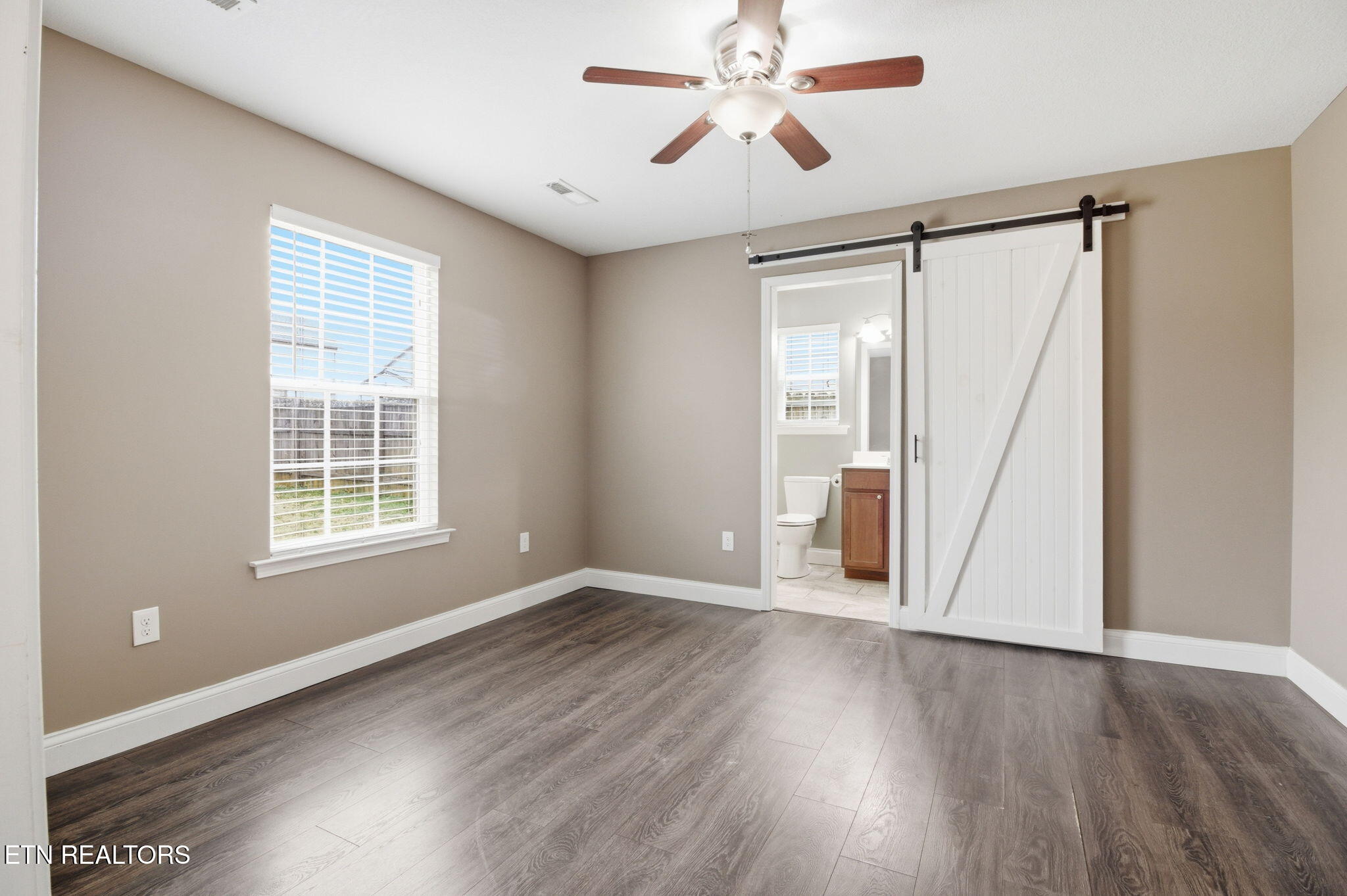 7812 Edwards Pl Boulevard Corryton, TN 37721 - Photo 21 of 33 16-web-or-mls-DZ3A8180