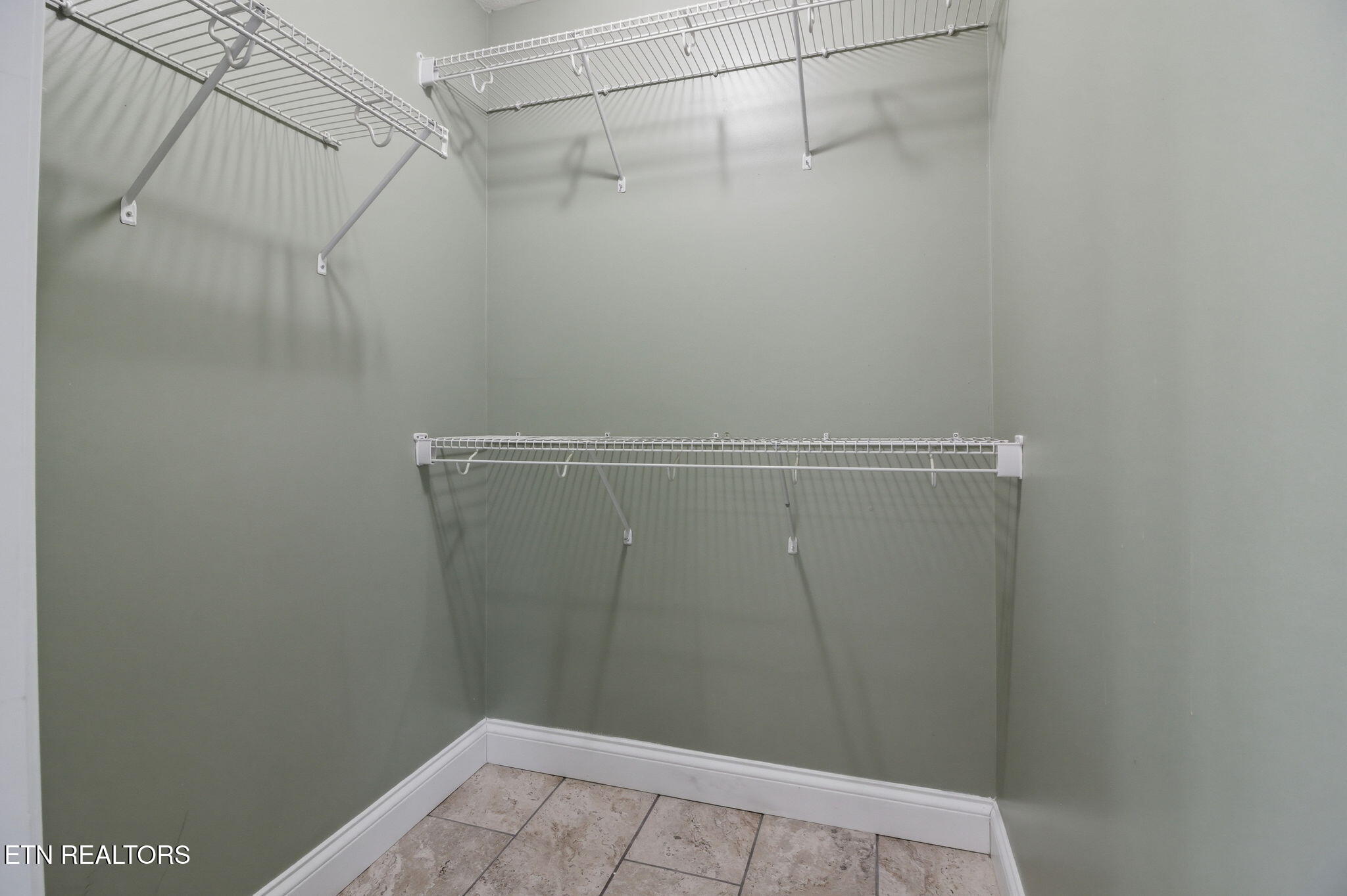 7812 Edwards Pl Boulevard Corryton, TN 37721 - Photo 23 of 33 19-web-or-mls-DZ3A8200