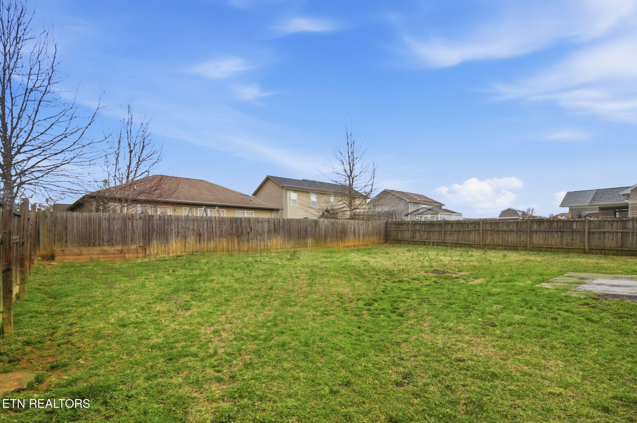 7812 Edwards Pl Boulevard Corryton, TN 37721 - Photo 8 of 33 23-web-or-mls-DZ3A8224