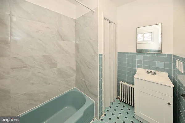 $1,700 | 652 Penn Street, Perth Amboy, NJ 08861