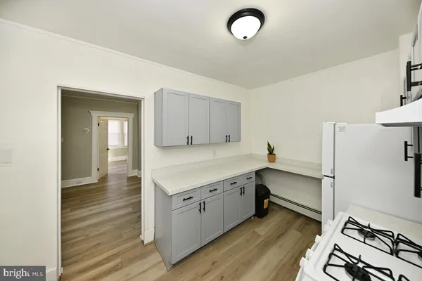 $1,700 | 652 Penn Street, Perth Amboy, NJ 08861