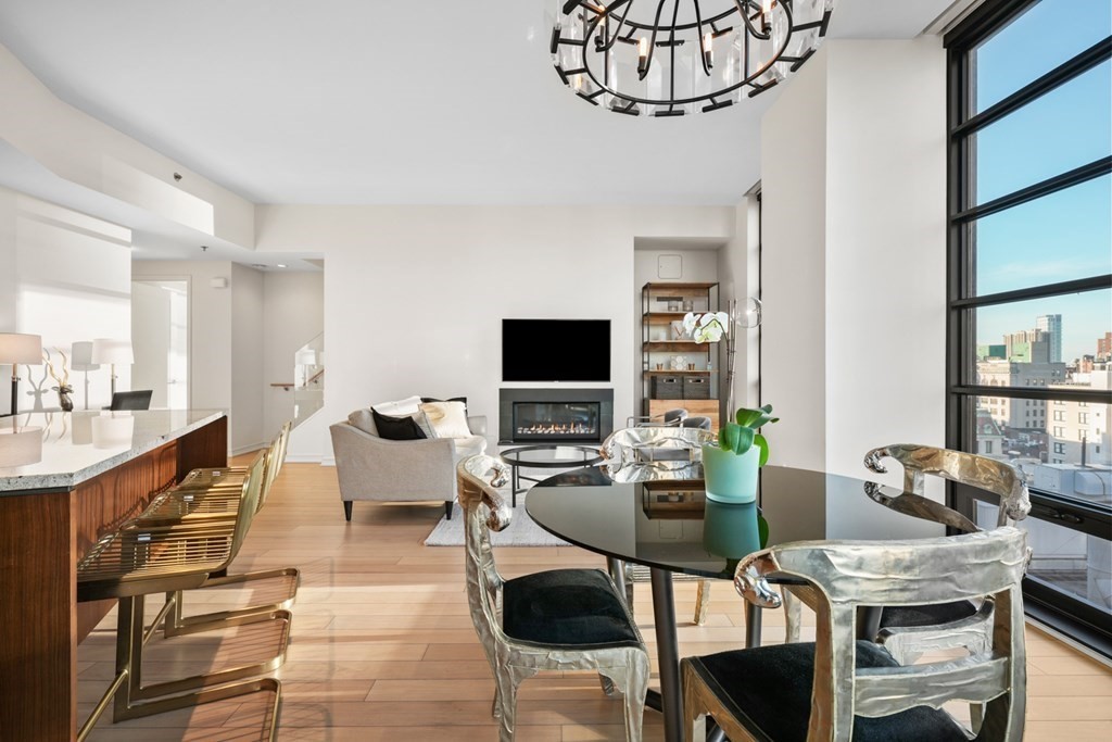 580 Washington Street, Unit PH3 Boston, MA 02111 - Photo 4 of 26