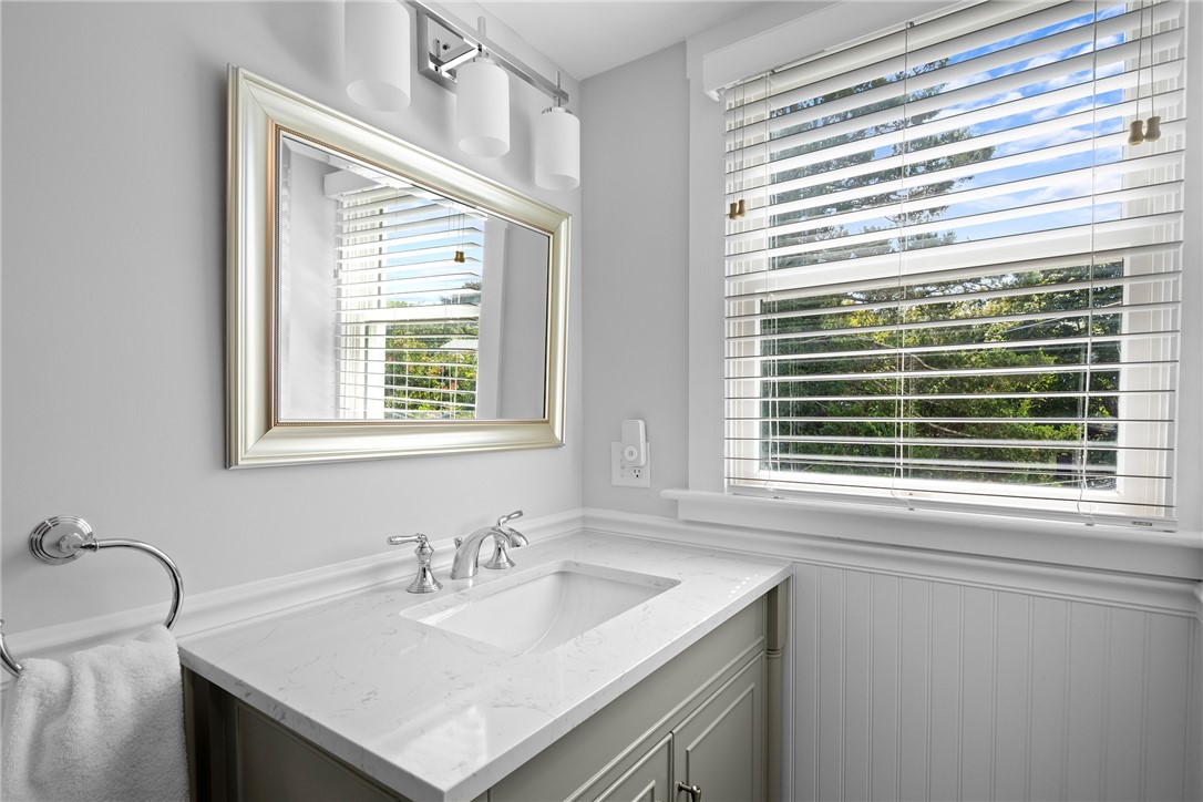 5 Pell Street Newport, RI 02840 - Photo 34 of 44