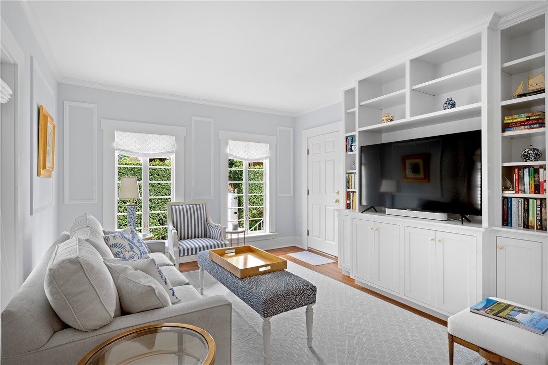 5 Pell Street Newport, RI 02840 - Photo 5 of 44