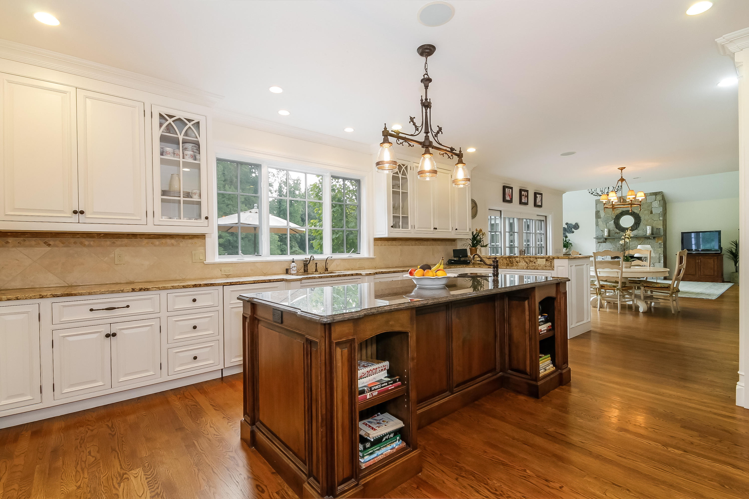 481 Silvermine Road New Canaan, CT 06840 - Photo 11 of 41 Kitchen
