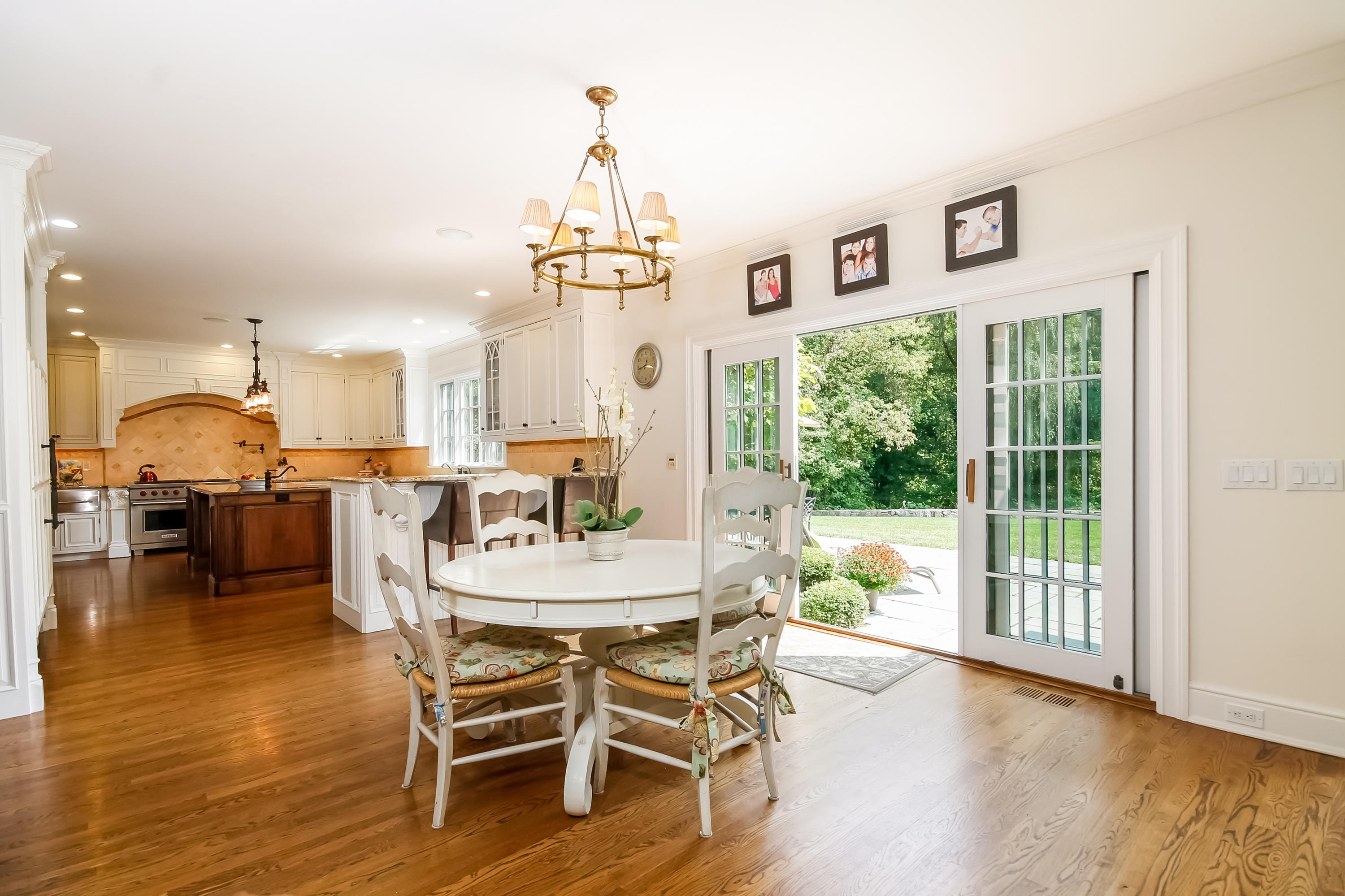 481 Silvermine Road New Canaan, CT 06840 - Photo 14 of 41 Eat In Kitchen