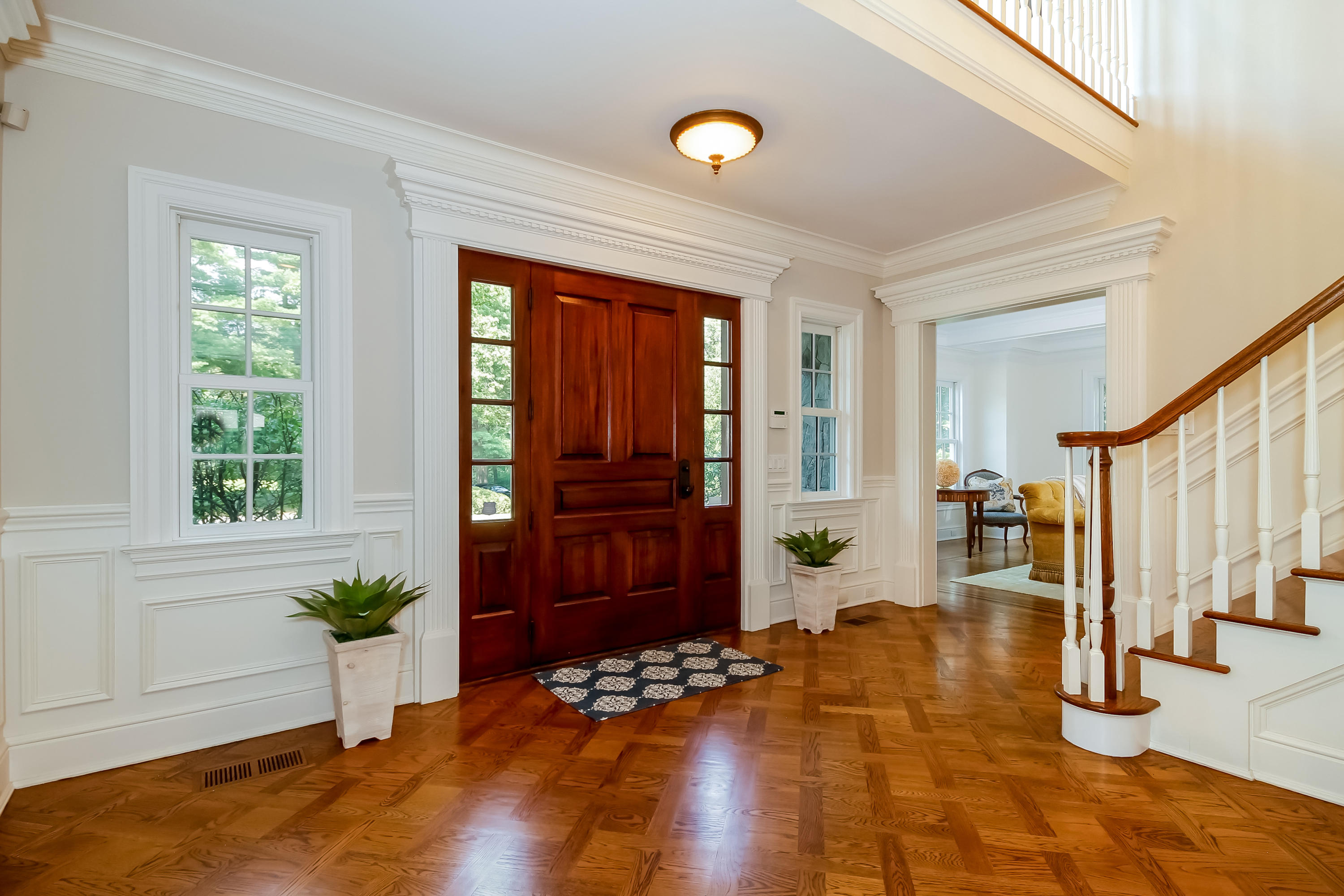 481 Silvermine Road New Canaan, CT 06840 - Photo 4 of 41 Foyer