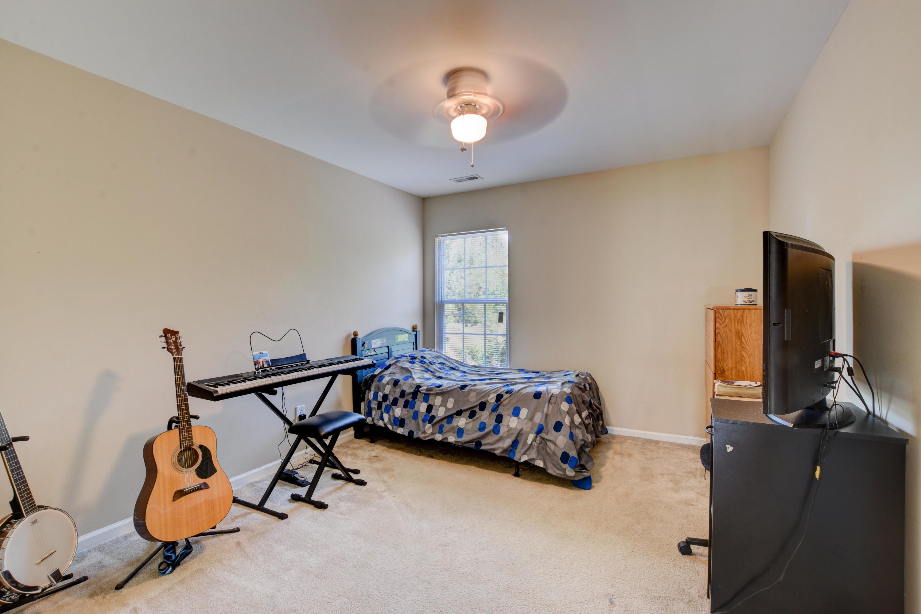 1217 Cosmos Road Summerville, SC 29483 - Photo 20 of 37 30 (4)