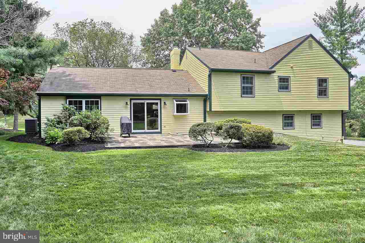 804 Riverview Road Lemoyne, PA 17043 - Photo 3 of 25 Gallery Image 3