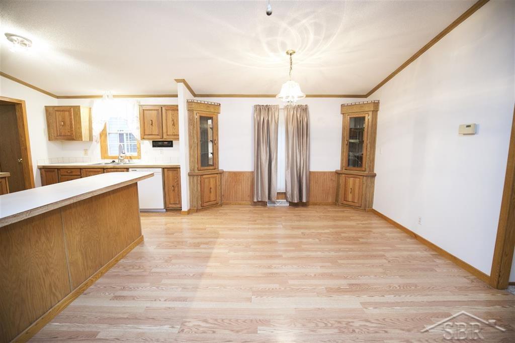 1610 Maple Point Road Beaverton, MI 48612 - Photo 8 of 21 31362324-7.JPG