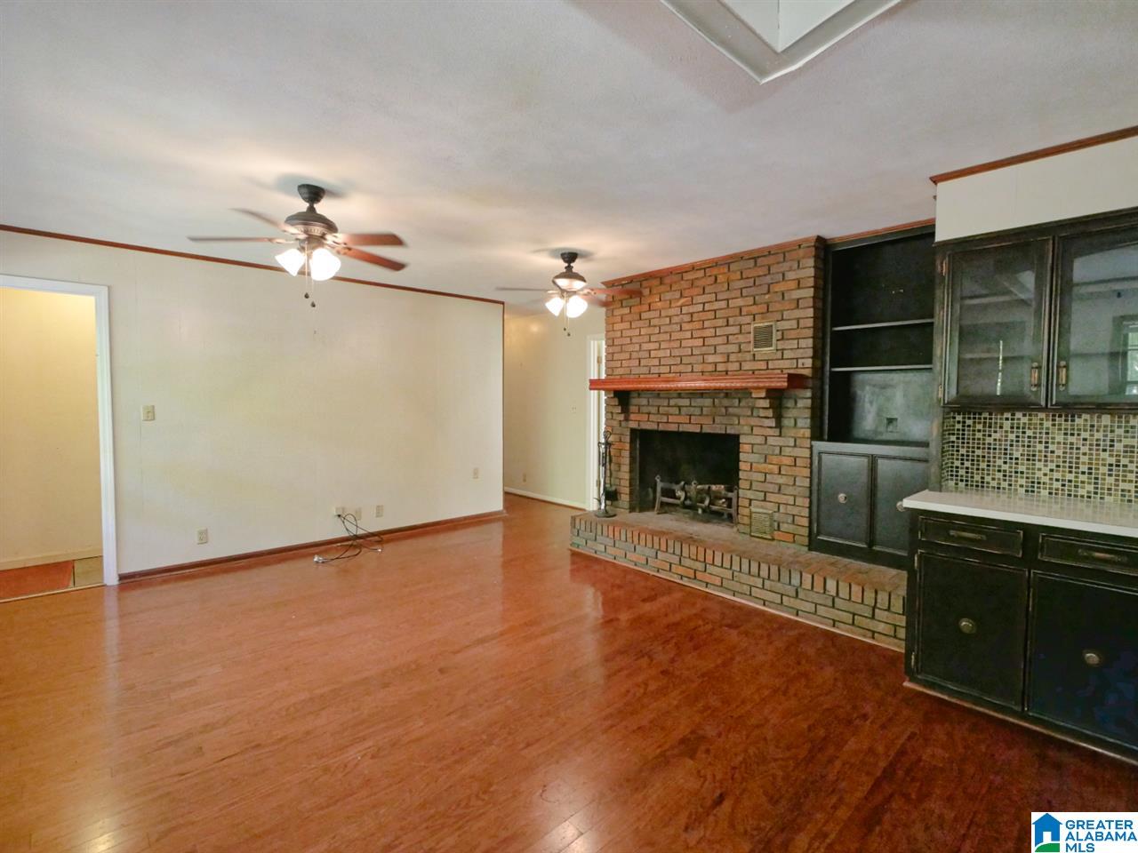 1609 Elizabeth Street Anniston, AL 36207 - Photo 6 of 25