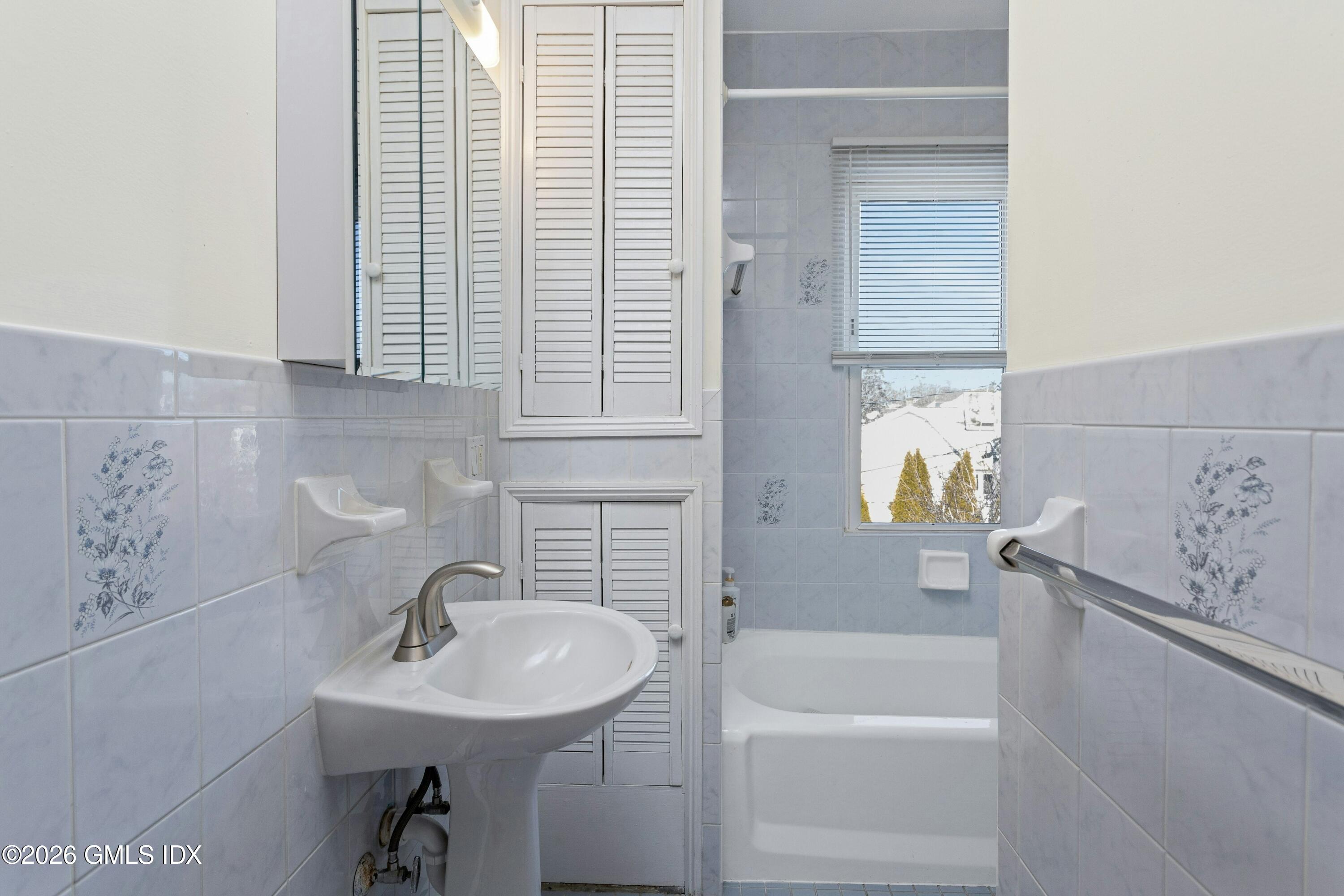 19 Valley Road, Unit A Cos Cob, CT 06807 - Photo 19 of 23 Bath