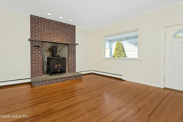 $4,500 | 19 Valley Road, Unit A, Cos Cob, CT 06807