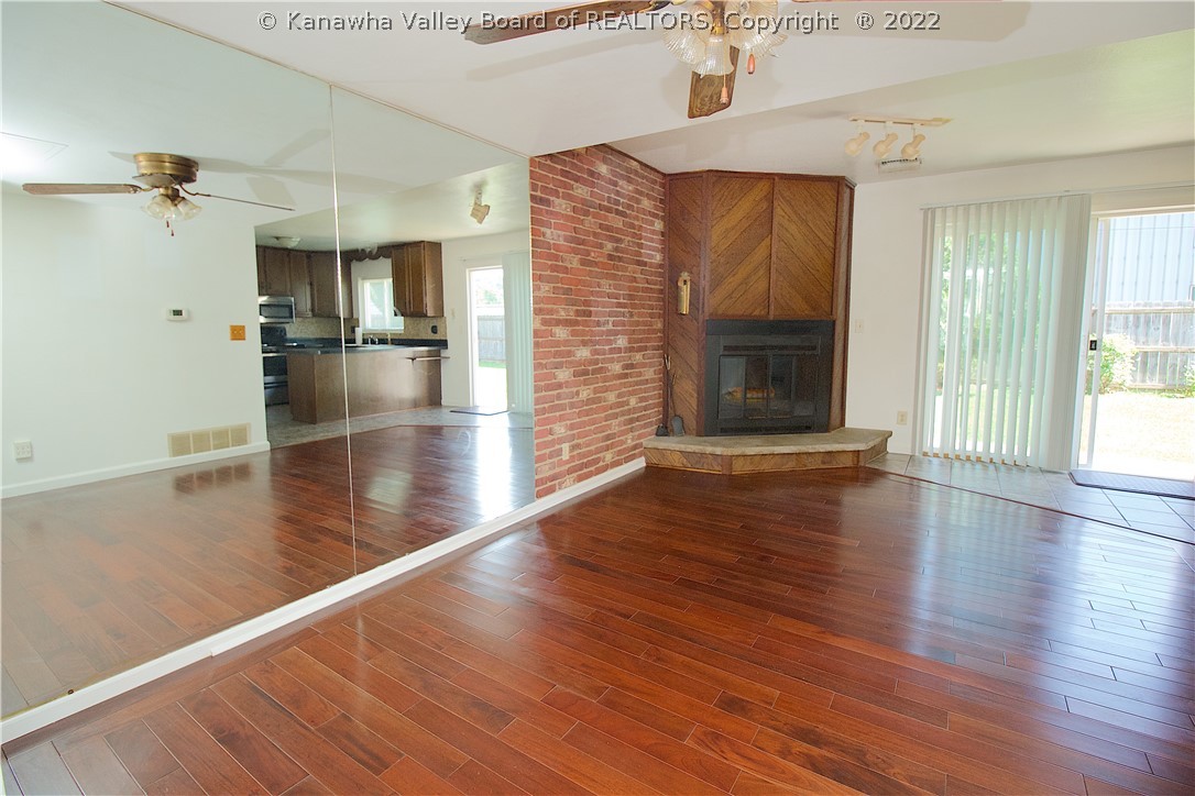 36 Teays Point Winfield, WV 25213 - Photo 13 of 32 Gallery Image 13