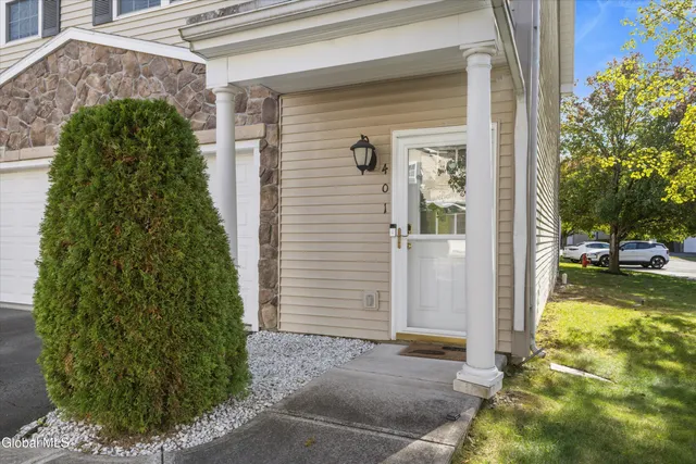$274,900 | 401 Avalon Place, Cohoes, NY 12047