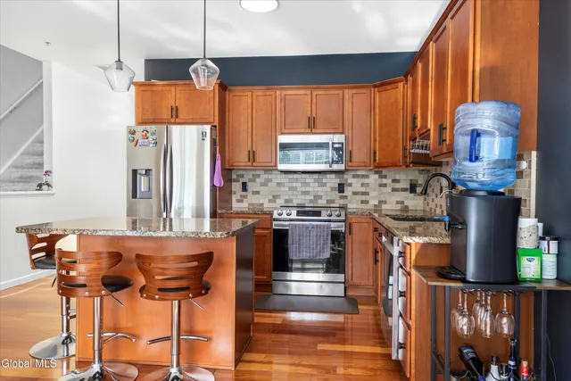 $274,900 | 401 Avalon Place, Cohoes, NY 12047