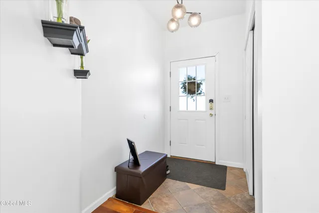 $274,900 | 401 Avalon Place, Cohoes, NY 12047