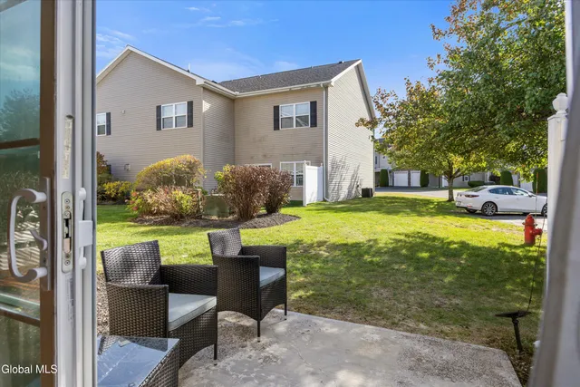 $274,900 | 401 Avalon Place, Cohoes, NY 12047