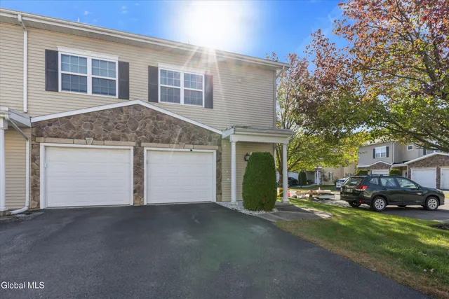 $274,900 | 401 Avalon Place, Cohoes, NY 12047