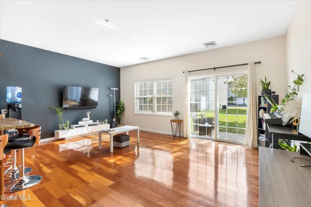 $274,900 | 401 Avalon Place, Cohoes, NY 12047