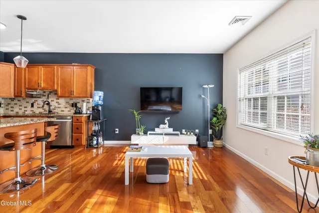 $274,900 | 401 Avalon Place, Cohoes, NY 12047