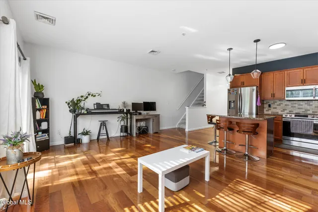 $274,900 | 401 Avalon Place, Cohoes, NY 12047