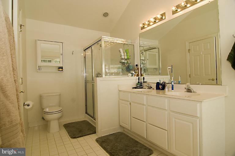 137 Roland Court Southwest Vienna, VA 22180 - Photo 16 of 26 Master Bath #2