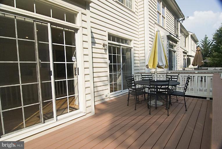 137 Roland Court Southwest Vienna, VA 22180 - Photo 24 of 26 Deck