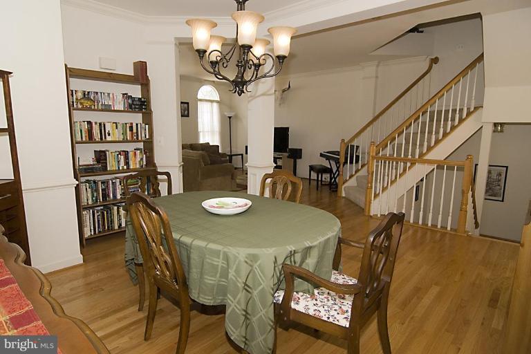 137 Roland Court Southwest Vienna, VA 22180 - Photo 5 of 26 Dining Room #2