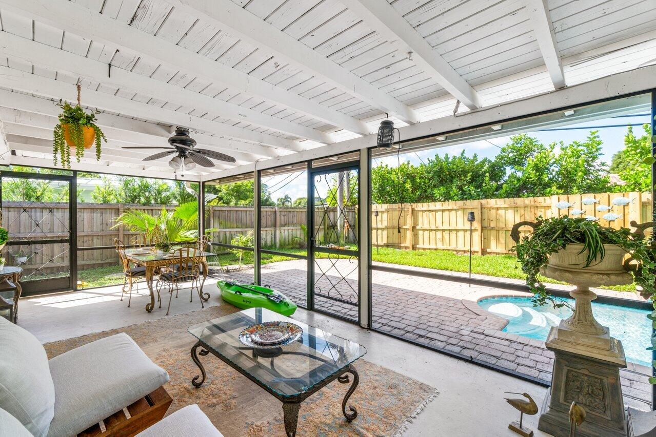 27 Pinehurst Lane Boca Raton, FL 33431 - Photo 29 of 33 029-27PinehurstLane-BocaRaton-FL-33431-S