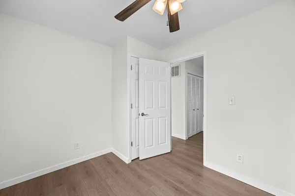 $1,750 | 933 34th Avenue, East Moline, IL 61244