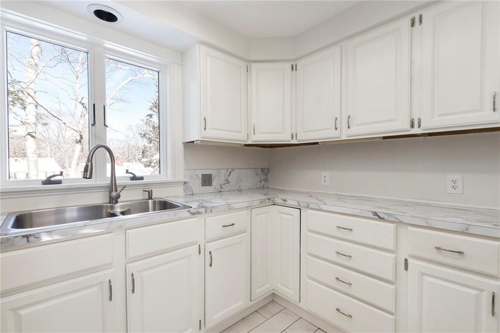 15 Ivie Road Cape Elizabeth, ME 04107 - Photo 6 of 35 Photo