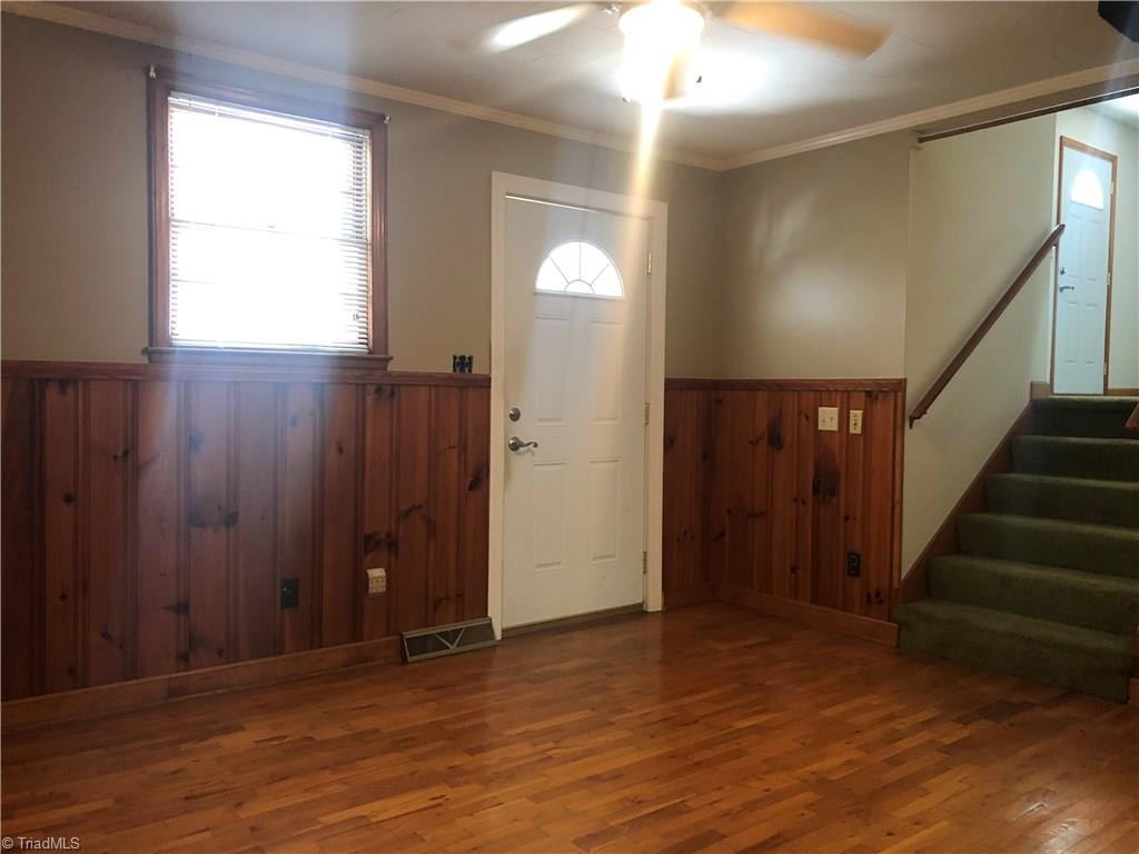 157 Ridge Street Elkin, NC 28621 - Photo 4 of 20 Gallery Image 4