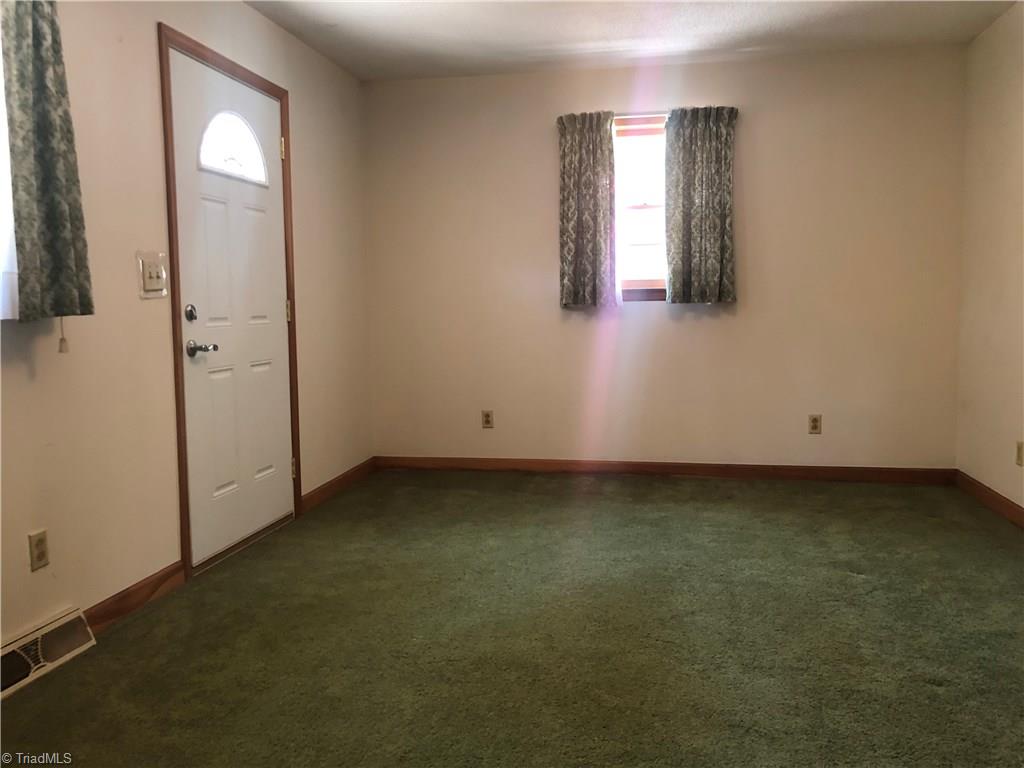 157 Ridge Street Elkin, NC 28621 - Photo 6 of 20 Gallery Image 6