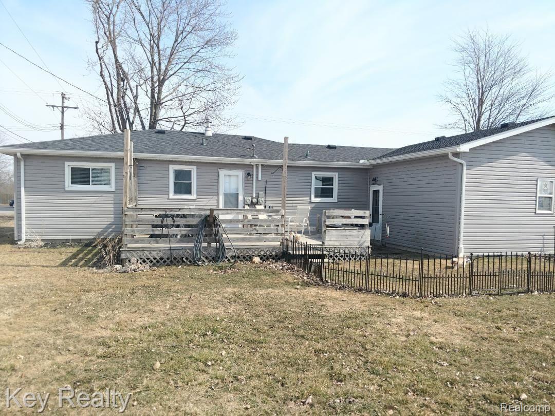 8485 Armstrong Road Newport, MI 48166 - Photo 3 of 25 thumbnail22.jpeg