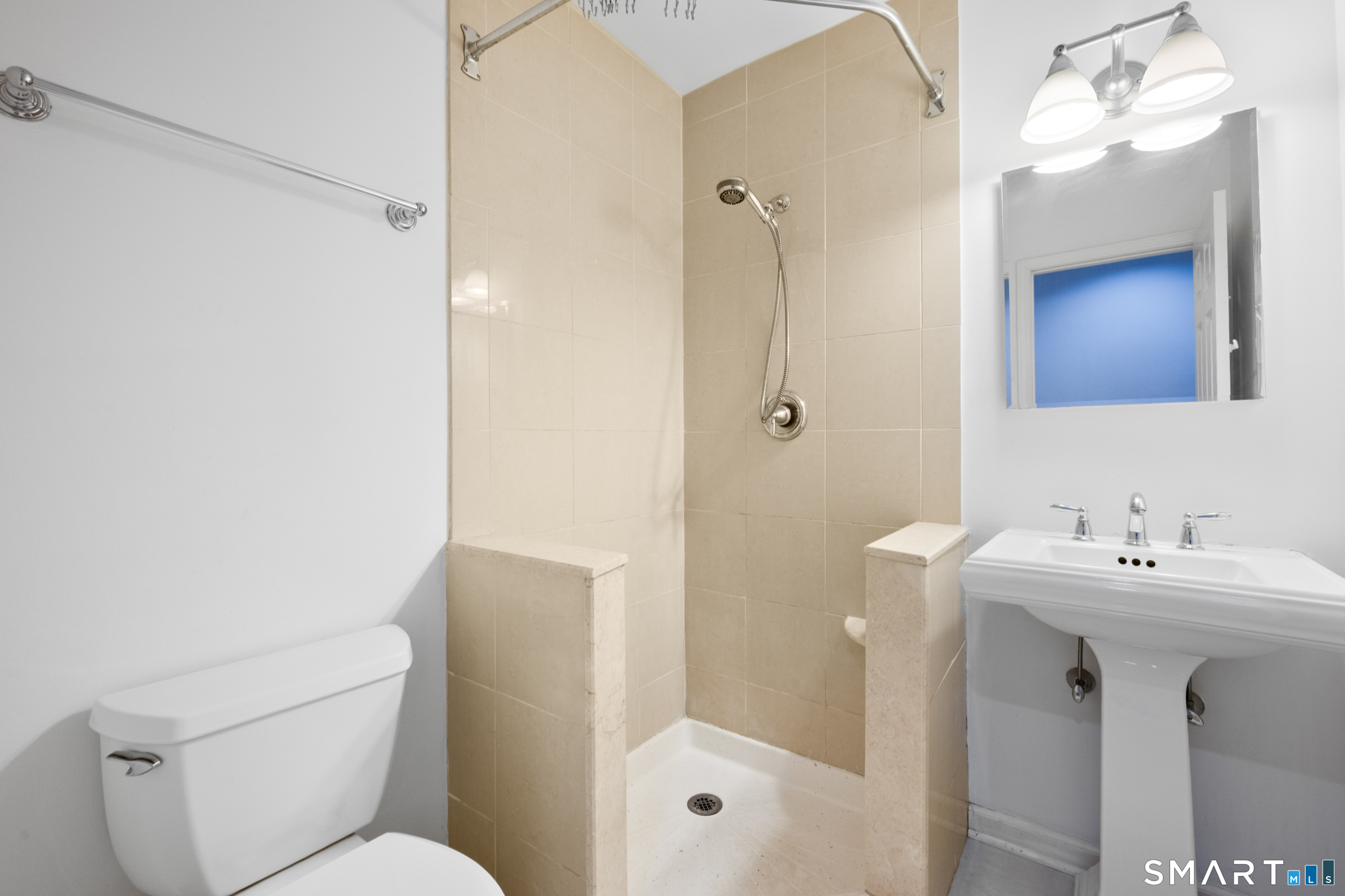 3 Valley View Road, Unit 39 Norwalk, CT 06851 - Photo 7 of 13