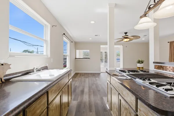 $435,000 | 313 Grand Avenue, Bacliff, TX 77518