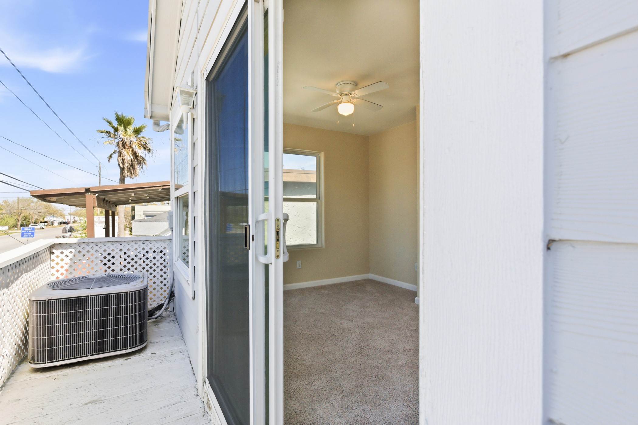 313 Grand Avenue Bacliff, TX 77518 - Photo 33 of 50 a bedroom with a bed and a table