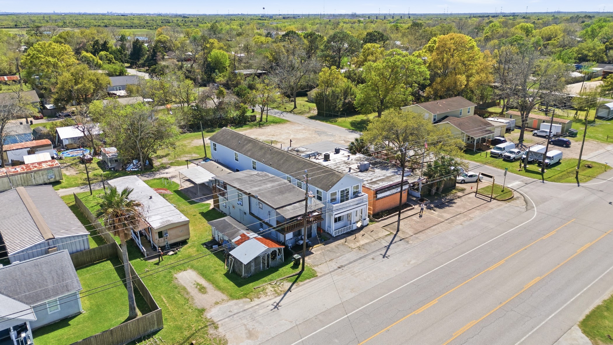 313 Grand Avenue Bacliff, TX 77518 - Photo 49 of 50 an aerial view of a house with a garden