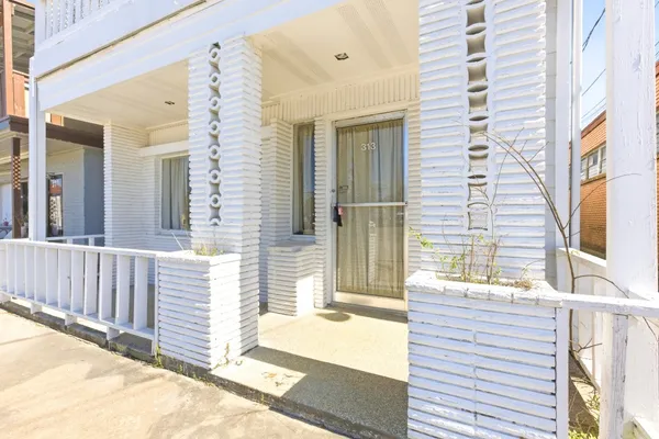 $435,000 | 313 Grand Avenue, Bacliff, TX 77518