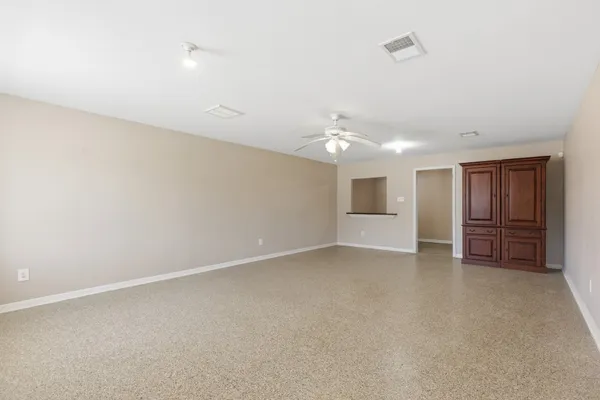 $435,000 | 313 Grand Avenue, Bacliff, TX 77518