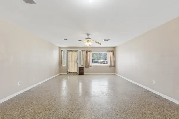 $435,000 | 313 Grand Avenue, Bacliff, TX 77518