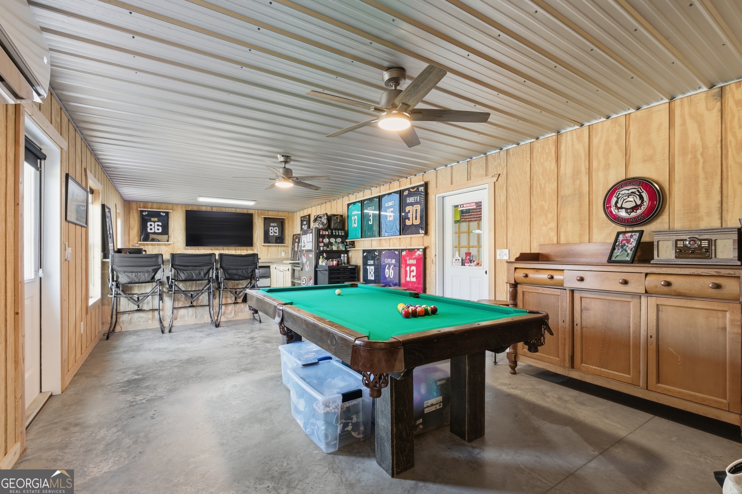 281 Line Road Toccoa, GA 30577 - Photo 62 of 93 a room with furniture and pool table