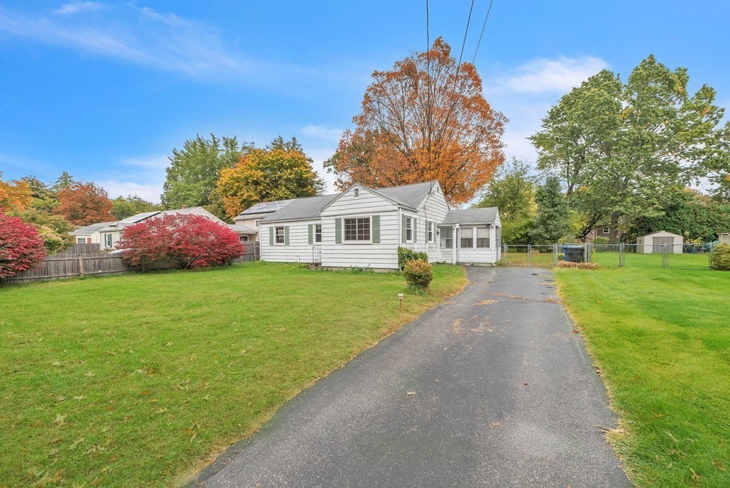 127 Aldrew Terrace Springfield, MA 01119 - Photo 1 of 30 Gallery Image 1
