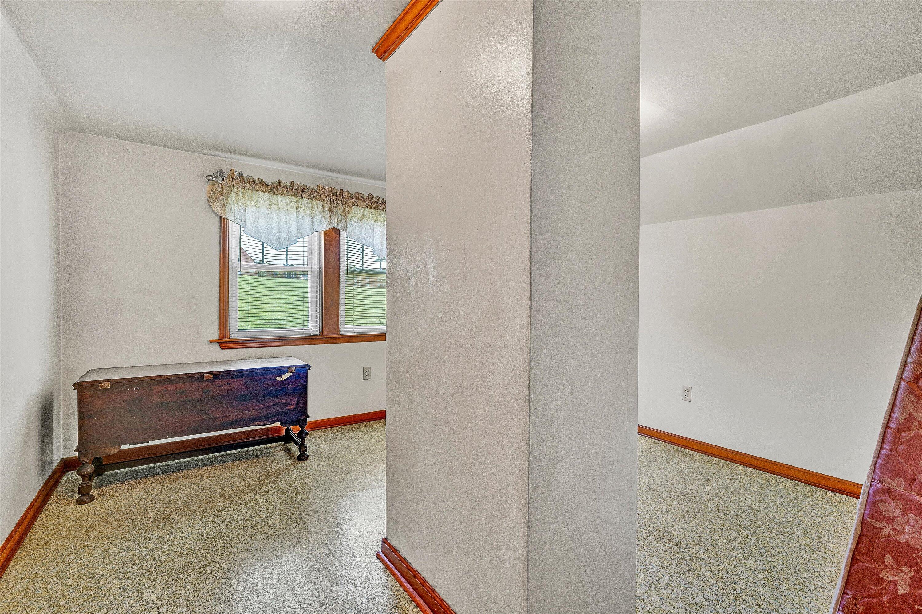 77 Mountain Pass Road Blue Ridge, VA 24064 - Photo 19 of 42 15-VM-05912