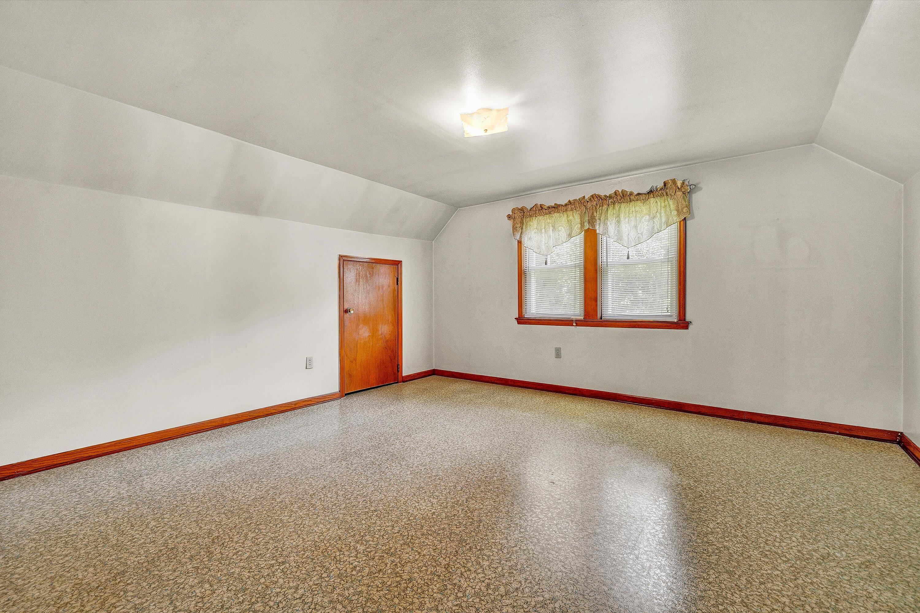 77 Mountain Pass Road Blue Ridge, VA 24064 - Photo 20 of 42 16-VM-05917