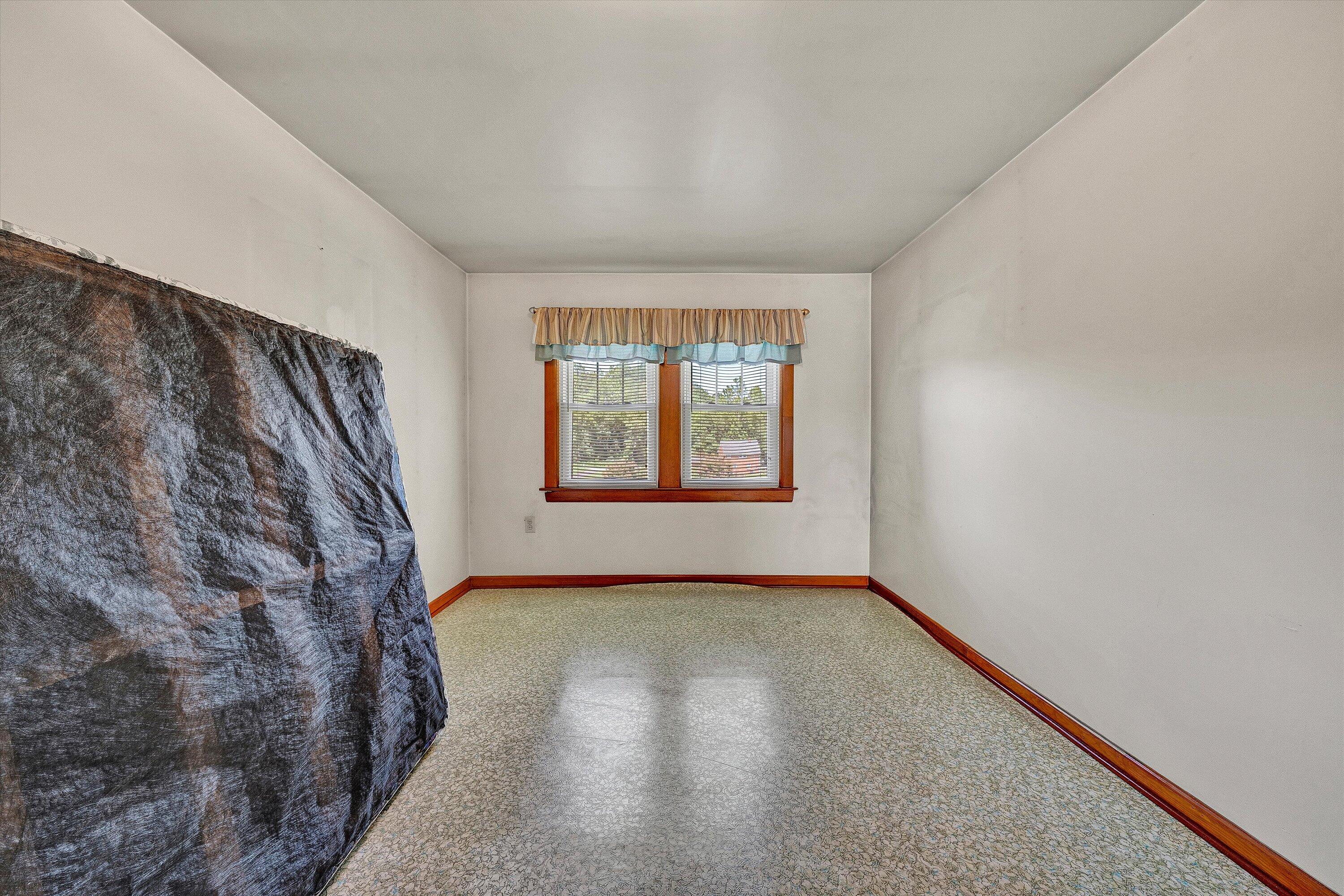 77 Mountain Pass Road Blue Ridge, VA 24064 - Photo 21 of 42 17-VM-05922