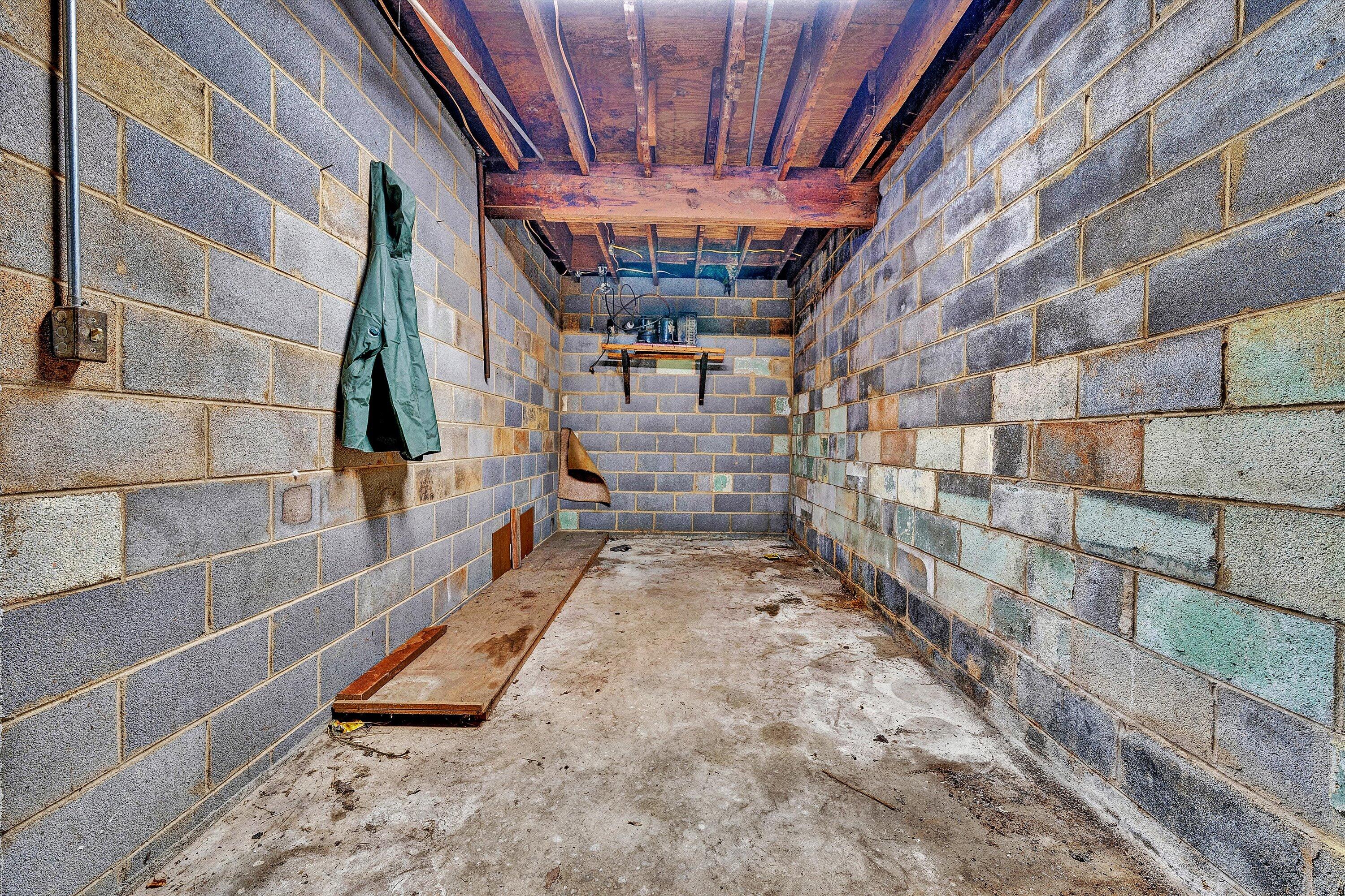 77 Mountain Pass Road Blue Ridge, VA 24064 - Photo 31 of 42 28-VM-05962